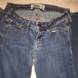 2/$15 Hollister 3S straight leg jeans